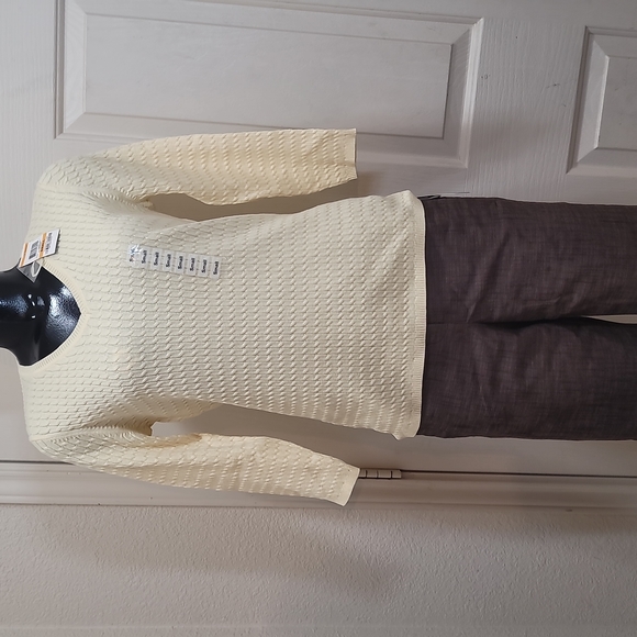 Karen Scott Cable Knit Sweater - Picture 5 of 7